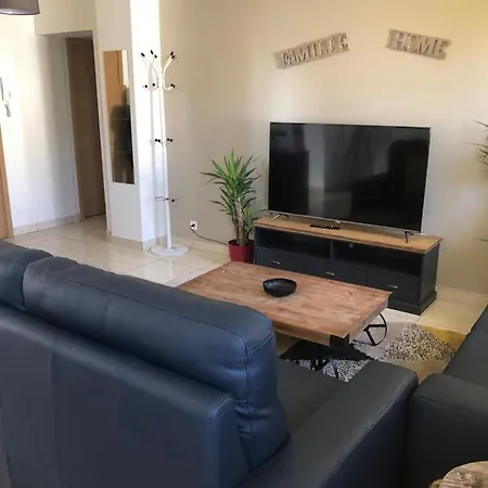 Apartment Grand A 300 Metres De La Gare *